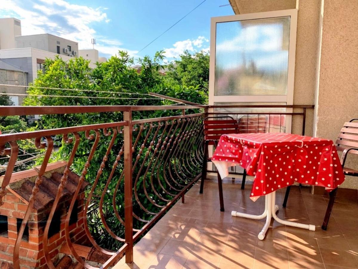 Obradovic Rooms & Apartments Makarska Exterior photo