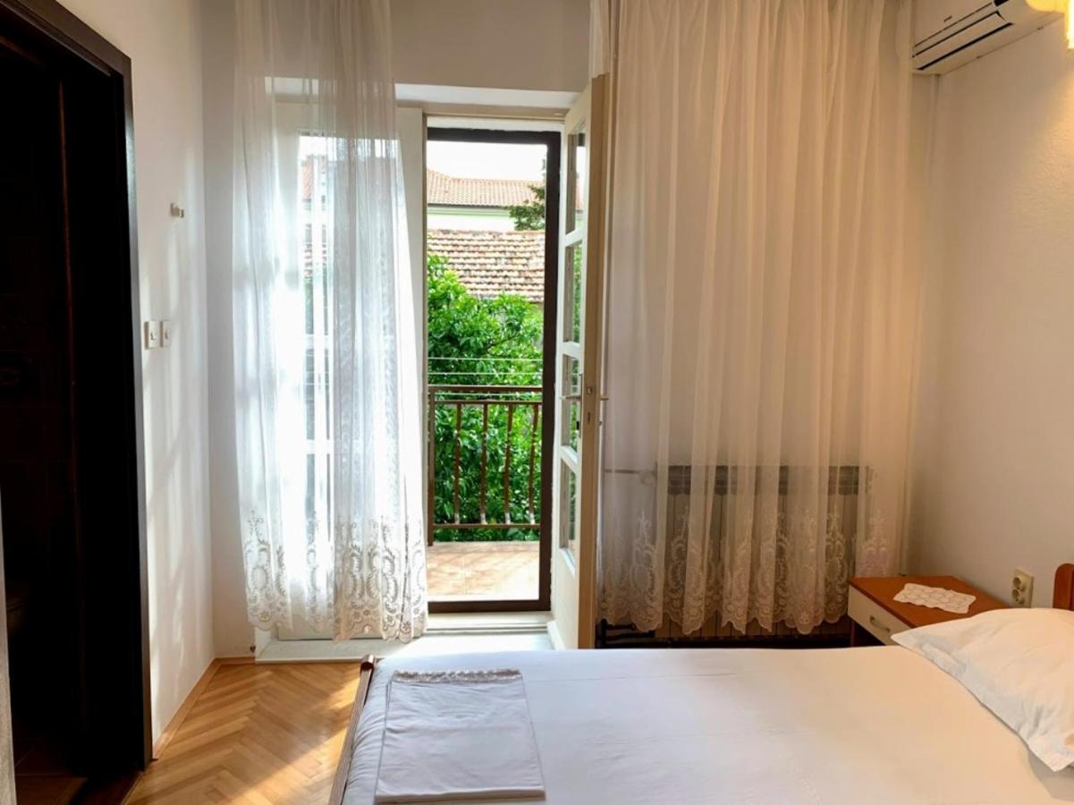Obradovic Rooms & Apartments Makarska Exterior photo