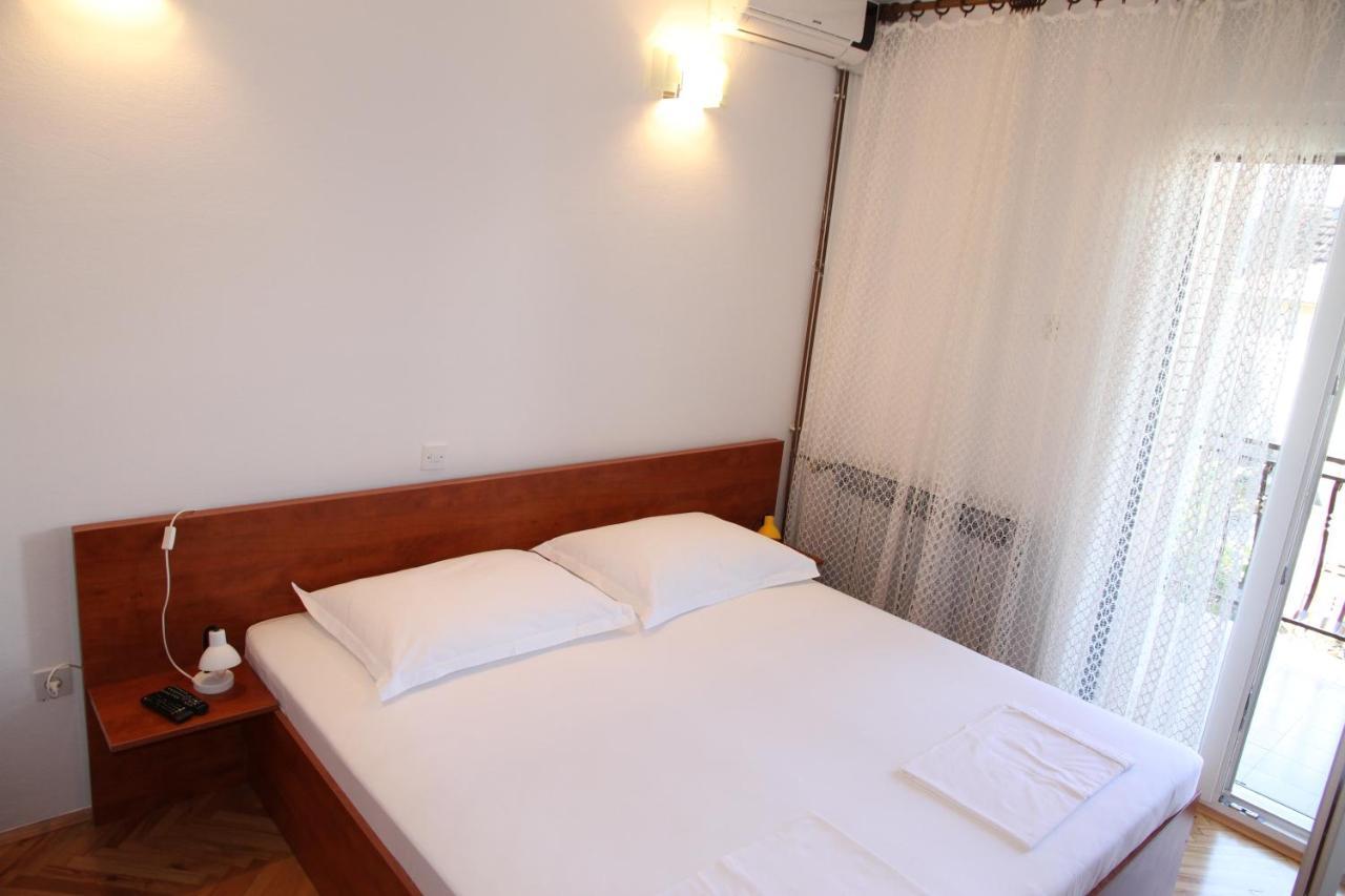 Obradovic Rooms & Apartments Makarska Exterior photo