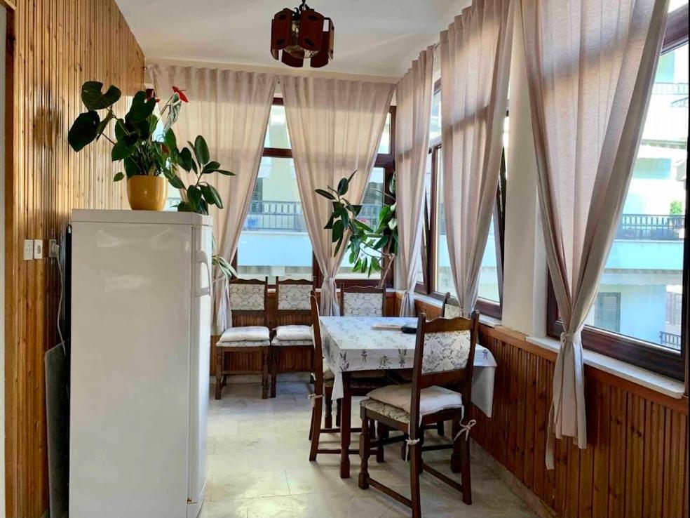 Obradovic Rooms & Apartments Makarska Exterior photo
