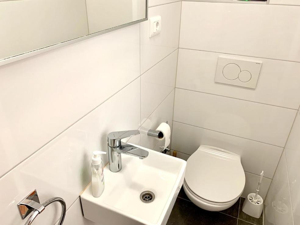 Obradovic Rooms & Apartments Makarska Exterior photo