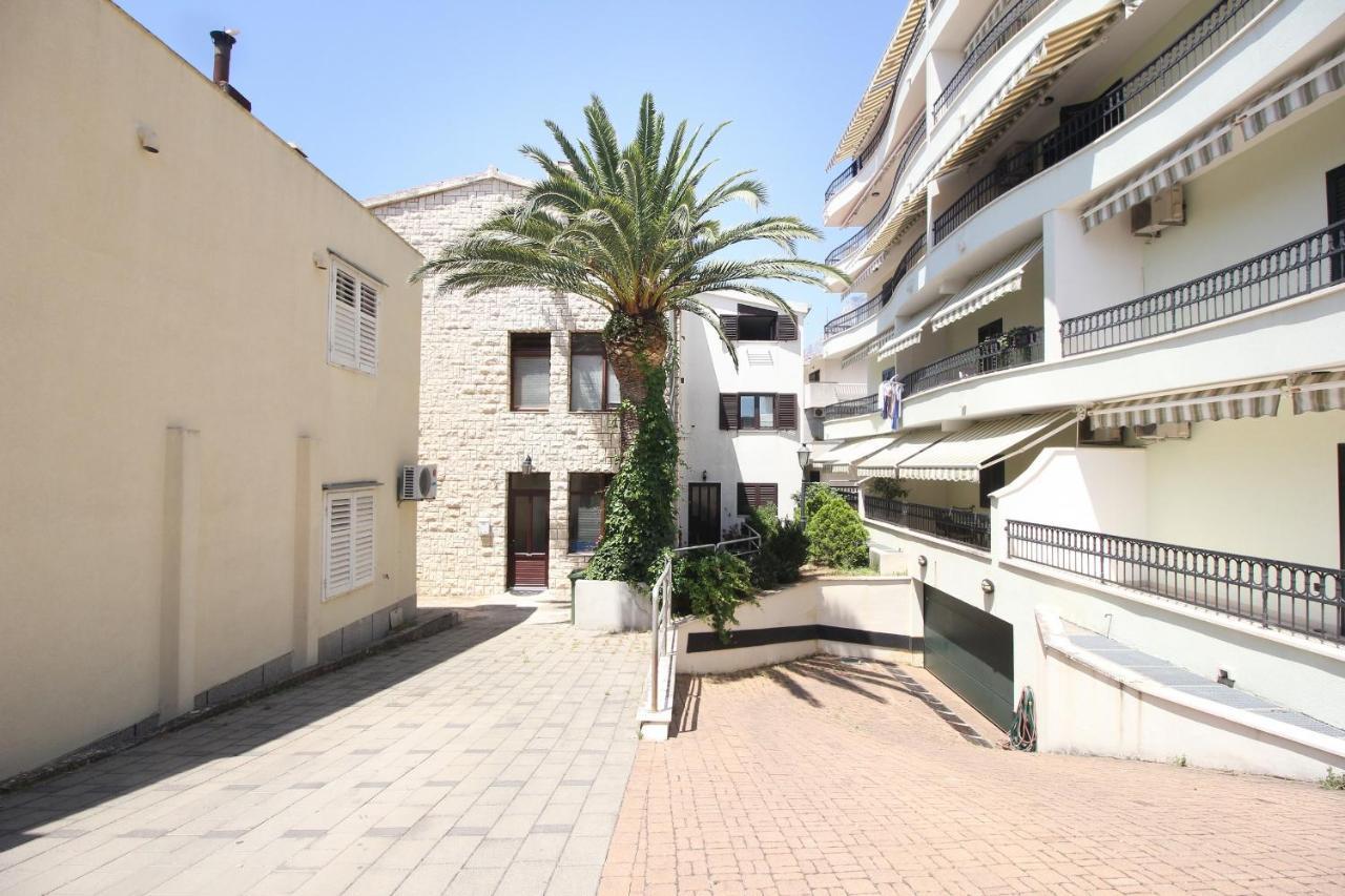 Obradovic Rooms & Apartments Makarska Exterior photo
