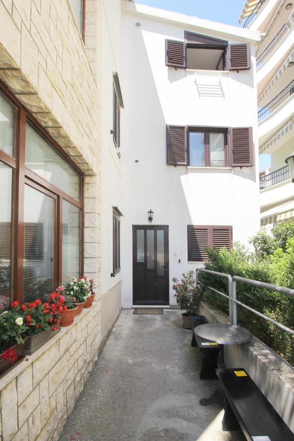 Obradovic Rooms & Apartments Makarska Exterior photo
