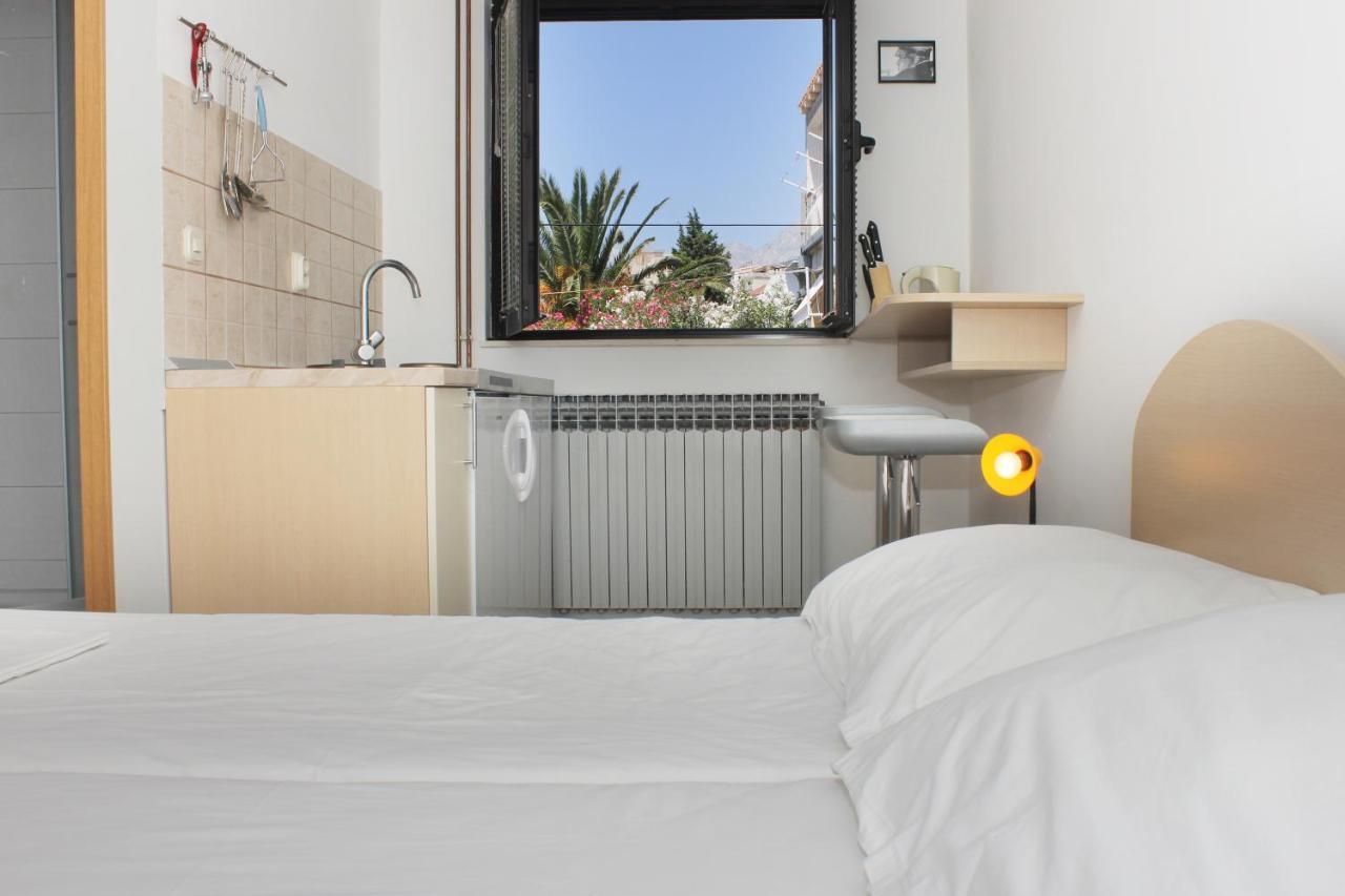 Obradovic Rooms & Apartments Makarska Exterior photo
